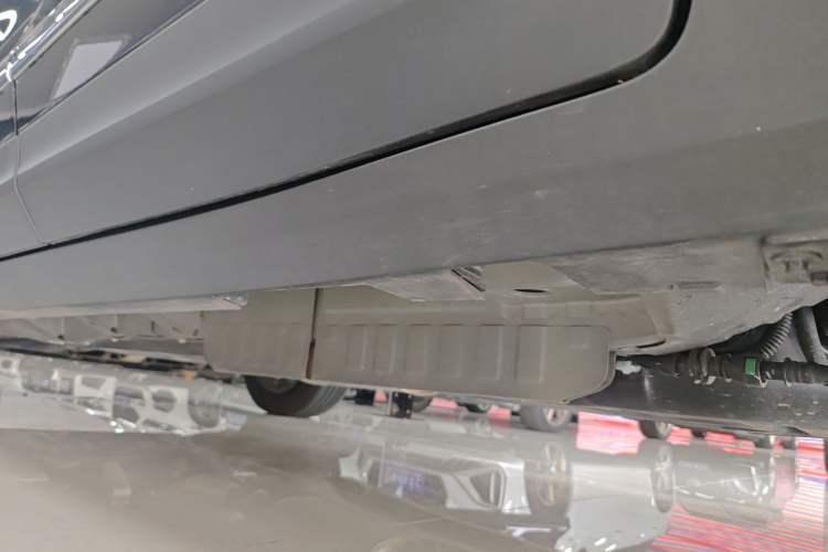 Used Cadillac XT5 2024 2.0T Two-Wheel Drive Fashion Edition Left Side Sill