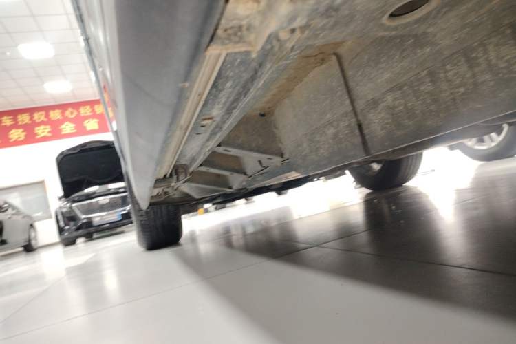 Used Cadillac XT5 2024 2.0T Two-Wheel Drive Fashion Edition Left Side Sill