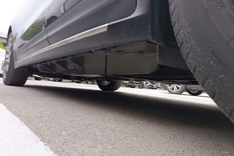 Used Cadillac XT5 2024 2.0T All-Wheel-Drive Luxury Version (Hummingbird Edition) Left Side Sill