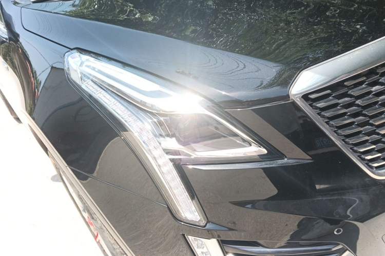 Used Cadillac XT5 2024 2.0T Two-Wheel Drive Fashion Edition Right Front Headlight