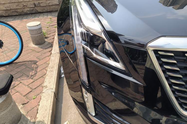 Used Cadillac XT5 2024 2.0T Two-Wheel Drive Fashion Edition Right Front Headlight