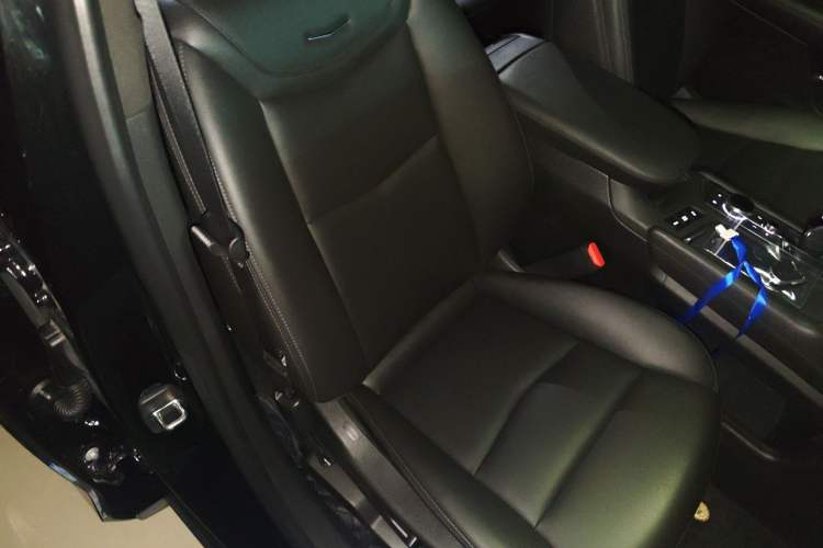 Used Cadillac XT5 2024 2.0T Two-Wheel Drive Fashion Edition Right Front Seat