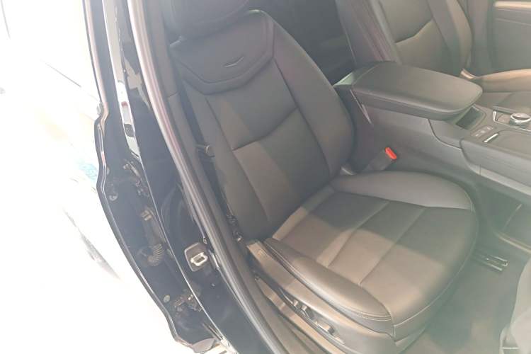 Used Cadillac XT5 2024 2.0T Two-Wheel Drive Fashion Edition Right Front Seat
