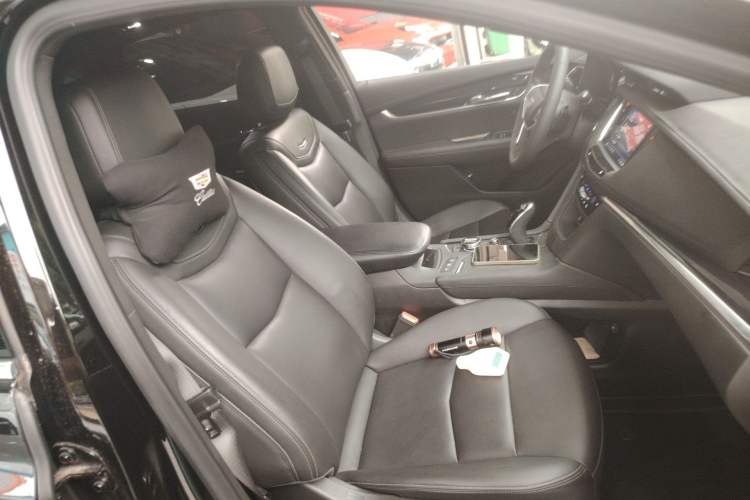 Used Cadillac XT5 2024 2.0T Two-Wheel Drive Fashion Edition Right Front Seat