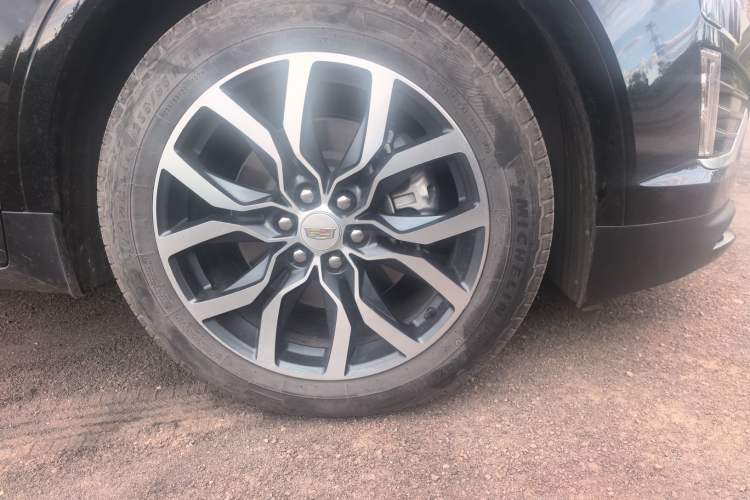 Used Cadillac XT5 2024 2.0T All-Wheel-Drive Luxury Version (Hummingbird Edition) Right Front Wheel Hub