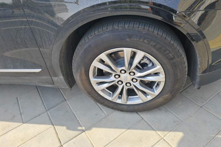 Used Cadillac XT5 2024 2.0T Two-Wheel Drive Fashion Edition Right Front Wheel Hub