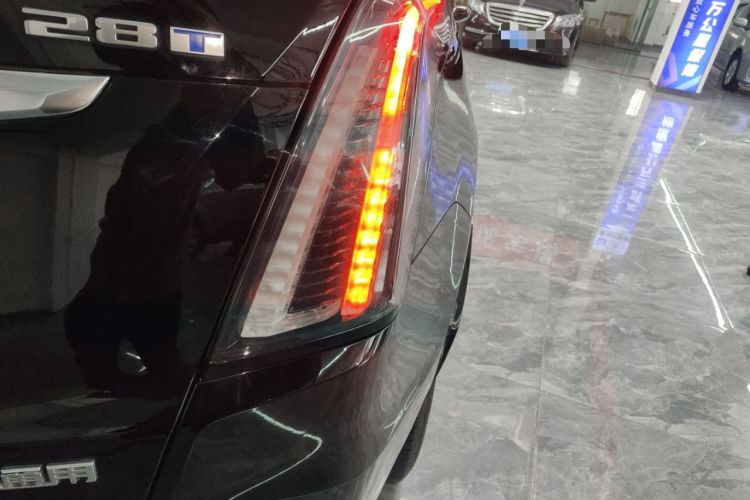 Used Cadillac XT5 2024 2.0T All-Wheel-Drive Luxury Version (Hummingbird Edition) Right Rear Taillight