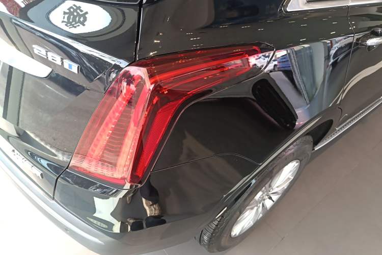 Used Cadillac XT5 2024 2.0T Two-Wheel Drive Fashion Edition Right Rear Taillight