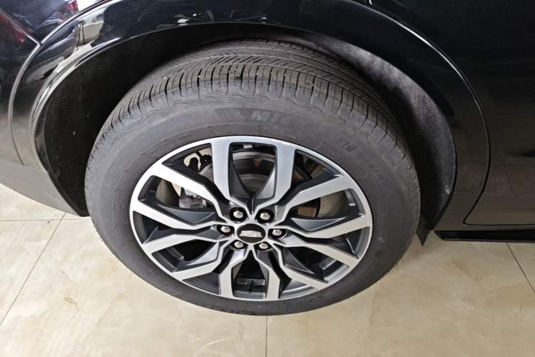 Used Cadillac XT5 2024 2.0T All-Wheel-Drive Luxury Version (Hummingbird Edition) Right Rear Wheel Hub