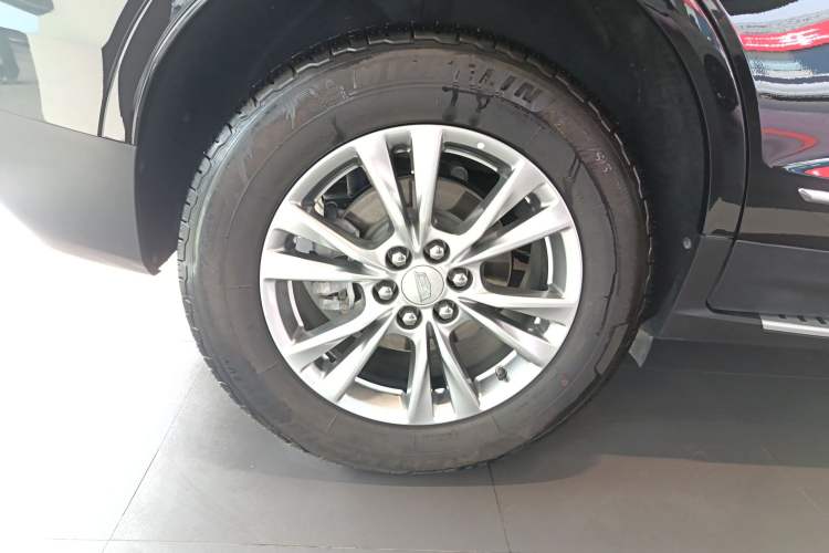 Used Cadillac XT5 2024 2.0T Two-Wheel Drive Fashion Edition Right Rear Wheel Hub