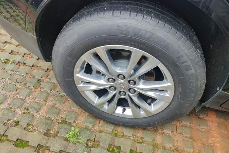 Used Cadillac XT5 2024 2.0T Two-Wheel Drive Fashion Edition Right Rear Wheel Hub