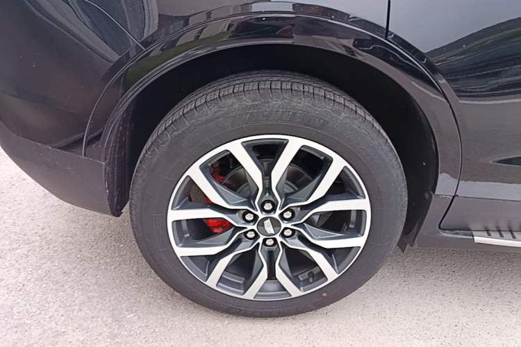 Used Cadillac XT5 2024 2.0T All-Wheel-Drive Luxury Version (Hummingbird Edition) Right Rear Wheel Hub