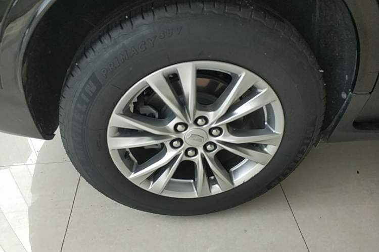Used Cadillac XT5 2024 2.0T Two-Wheel Drive Fashion Edition Right Rear Wheel Hub