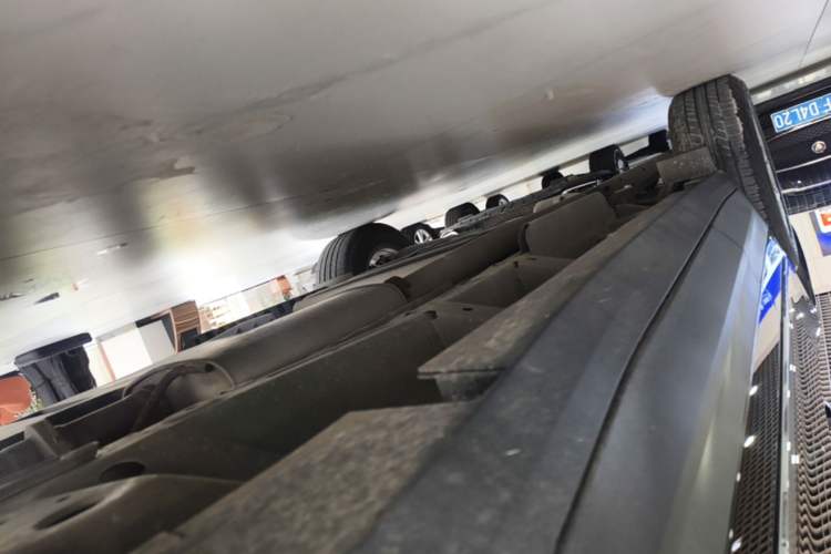 Used Cadillac XT5 2024 2.0T Two-Wheel Drive Fashion Edition Right Side Sill