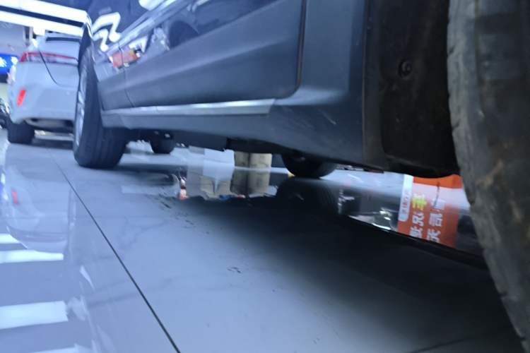 Used Cadillac XT5 2024 2.0T Two-Wheel Drive Fashion Edition Right Side Sill