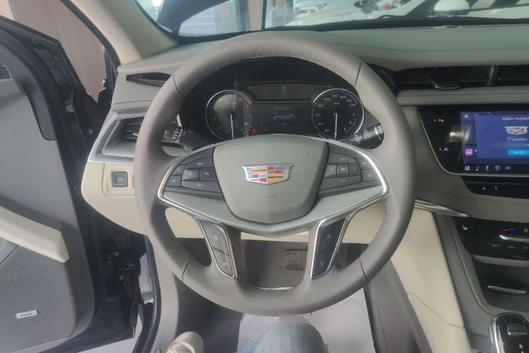 Used Cadillac XT5 2024 2.0T Two-Wheel Drive Fashion Edition Steering Wheel