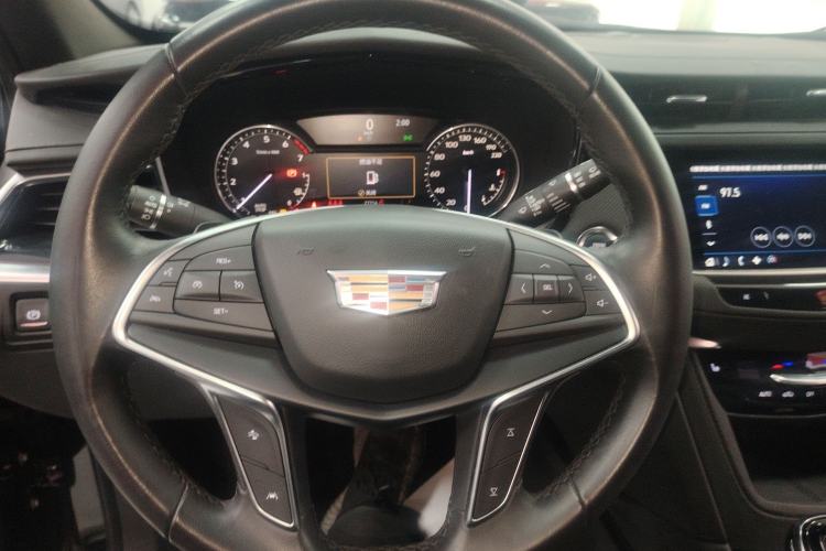 Used Cadillac XT5 2024 2.0T Two-Wheel Drive Fashion Edition Steering Wheel