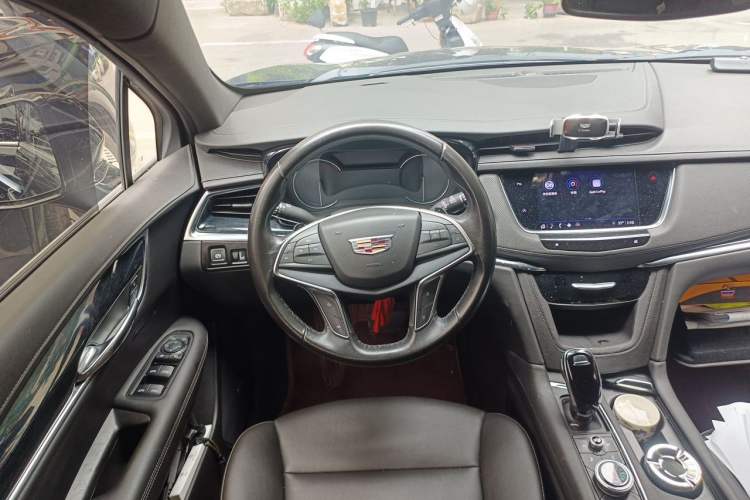 Used Cadillac XT5 2024 2.0T Two-Wheel Drive Fashion Edition Steering Wheel