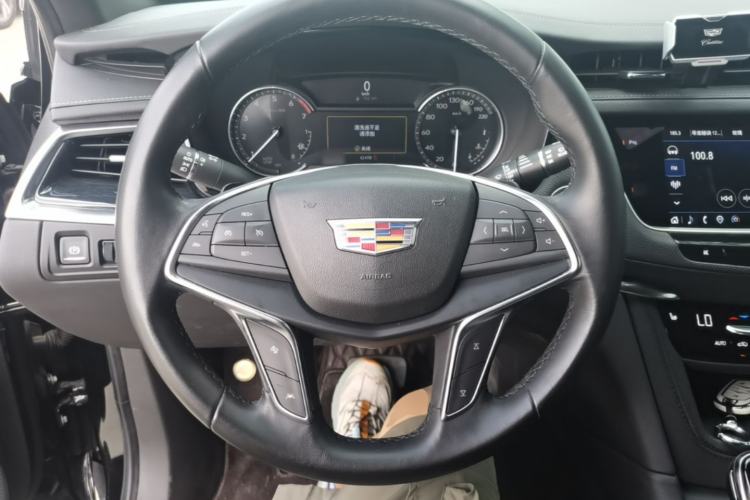 Used Cadillac XT5 2024 2.0T Two-Wheel Drive Fashion Edition Steering Wheel