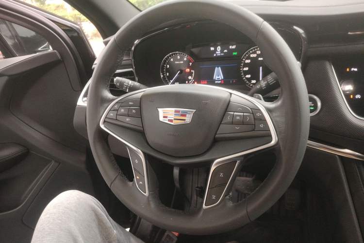 Used Cadillac XT5 2024 2.0T Two-Wheel Drive Fashion Edition Steering Wheel