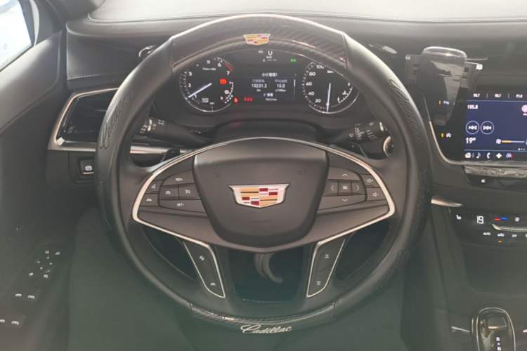 Used Cadillac XT5 2024 2.0T Two-Wheel Drive Fashion Edition Steering Wheel