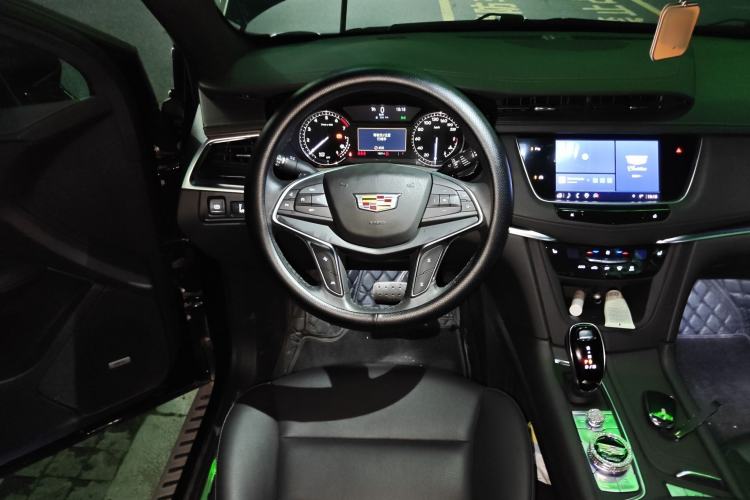 Used Cadillac XT5 2024 2.0T Two-Wheel Drive Fashion Edition Steering Wheel