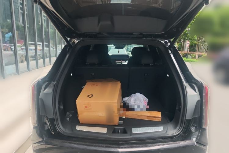 Used Cadillac XT5 2024 2.0T All-Wheel-Drive Luxury Version (Hummingbird Edition) Trunk