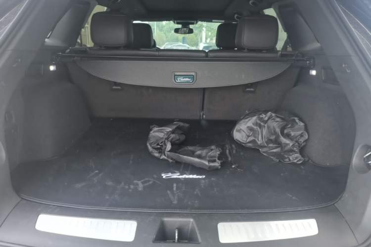 Used Cadillac XT5 2024 2.0T Two-Wheel Drive Fashion Edition Trunk