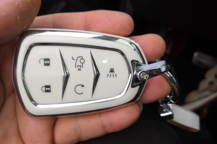 Used Cadillac XT5 2024 2.0T All-Wheel-Drive Luxury Version (Hummingbird Edition) Vehicle Key