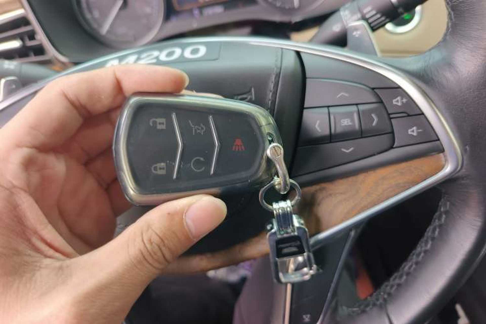 Used Cadillac XT5 2024 2.0T Four-Wheel Drive Platinum Edition Vehicle Key
