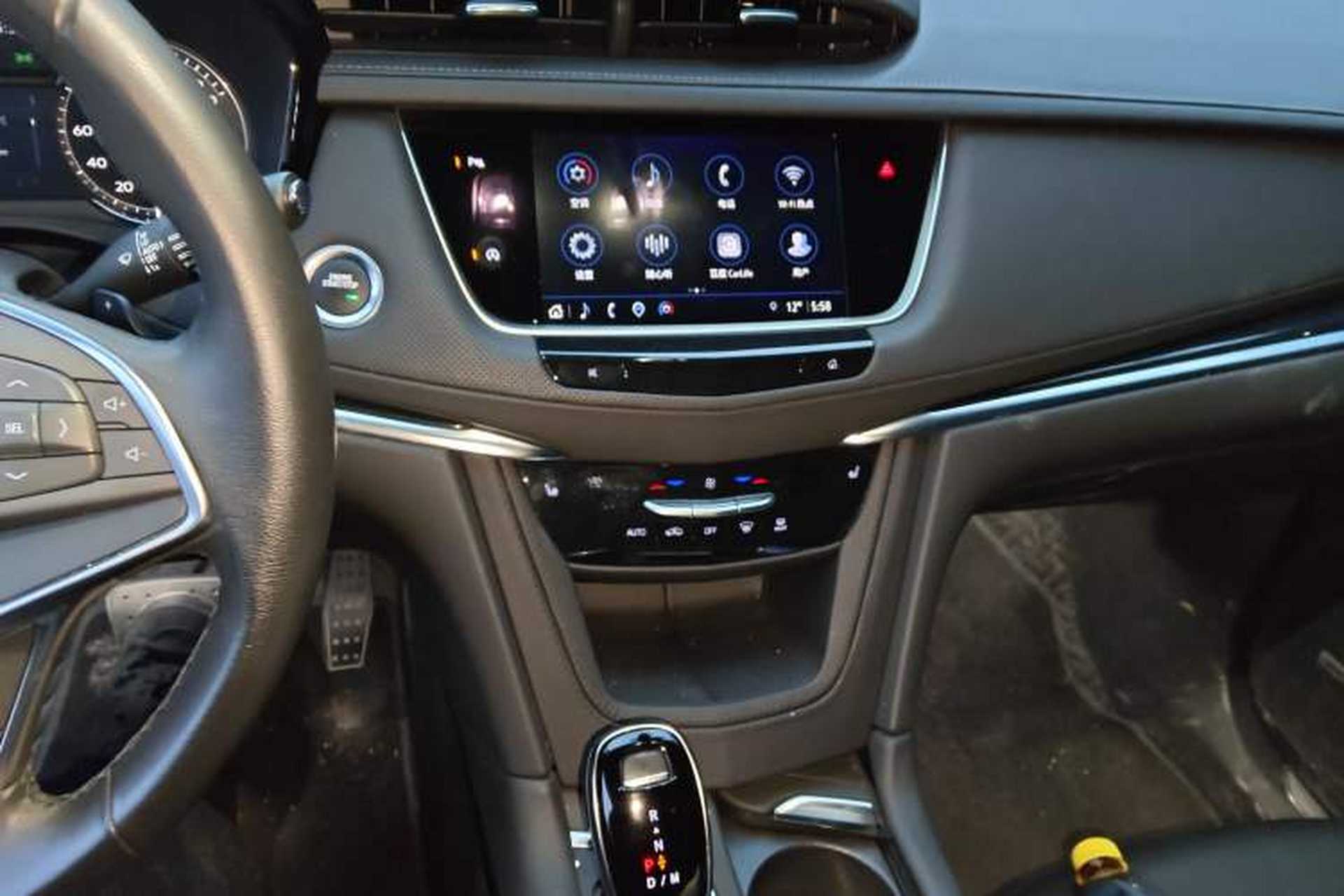 Used Cadillac XT5 2024 2.0T Two-Wheel Drive Fashion Edition Audio And AC Panel