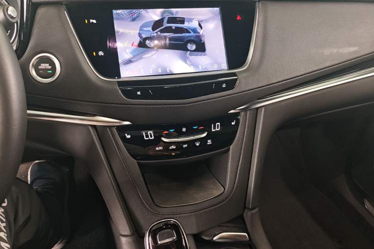 Used Cadillac XT5 2024 2.0T Two-Wheel Drive Fashion Edition Audio And AC Panel