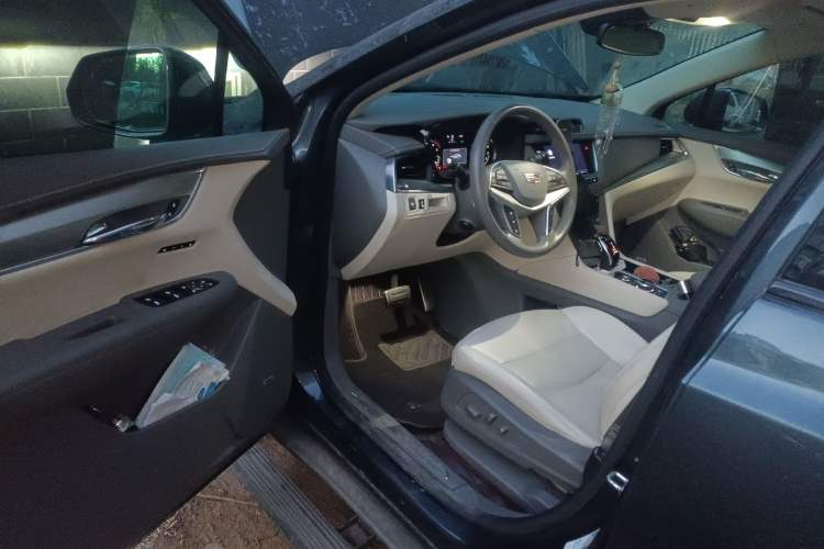 Used Cadillac XT5 2024 2.0T All-Wheel-Drive Luxury Version (Hummingbird Edition) Driver Seat
