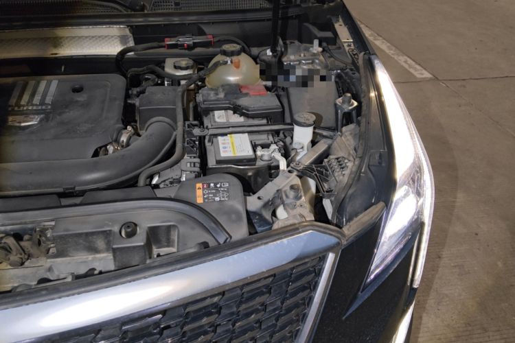 Used Cadillac XT5 2024 2.0T Two-Wheel Drive Fashion Edition Engine Bay Left