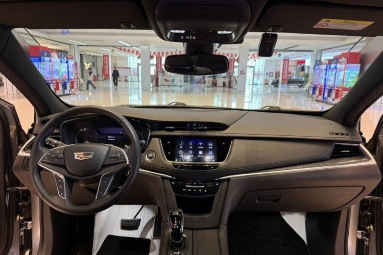 Used Cadillac XT5 2024 2.0T All-Wheel-Drive Luxury Version (Hummingbird Edition) Interior 2