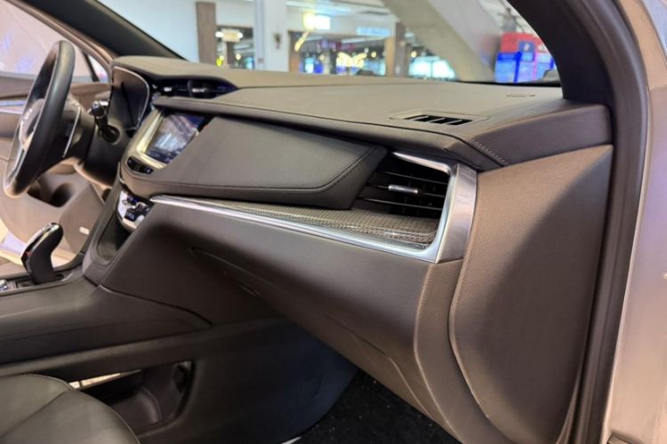 Used Cadillac XT5 2024 2.0T All-Wheel-Drive Luxury Version (Hummingbird Edition) Interior 6