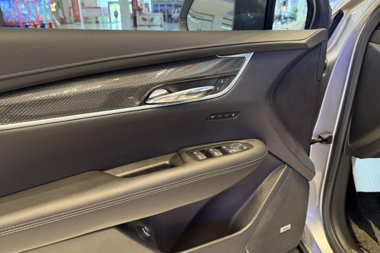 Used Cadillac XT5 2024 2.0T All-Wheel-Drive Luxury Version (Hummingbird Edition) Interior 7
