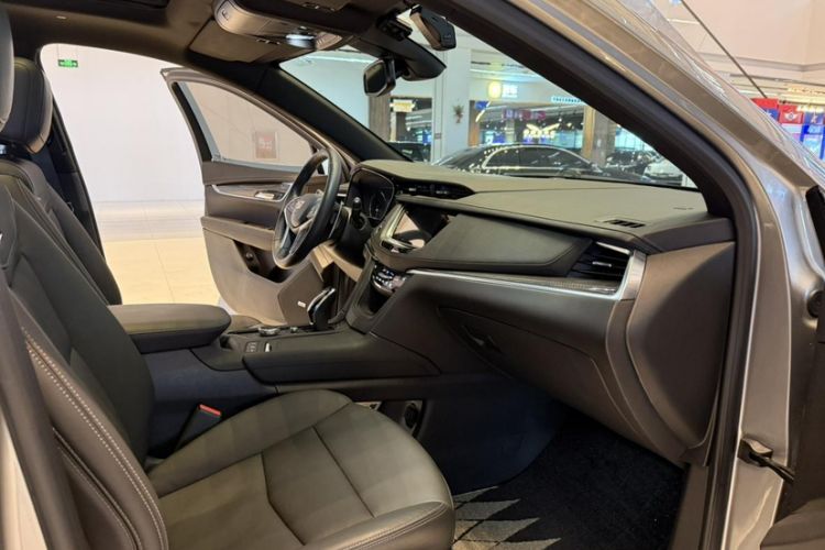 Used Cadillac XT5 2024 2.0T All-Wheel-Drive Luxury Version (Hummingbird Edition) Interior 8