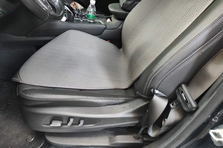 Used Cadillac XT5 2024 2.0T All-Wheel-Drive Luxury Version (Hummingbird Edition) Left Front Seat