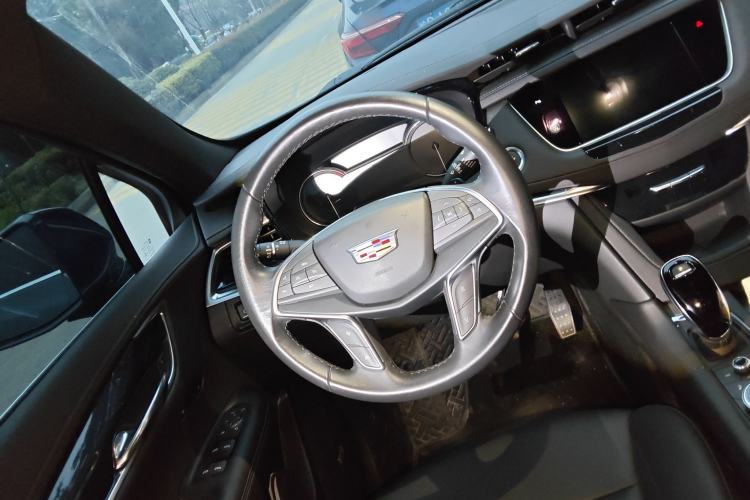 Used Cadillac XT5 2024 2.0T Two-Wheel Drive Fashion Edition Steering Wheel
