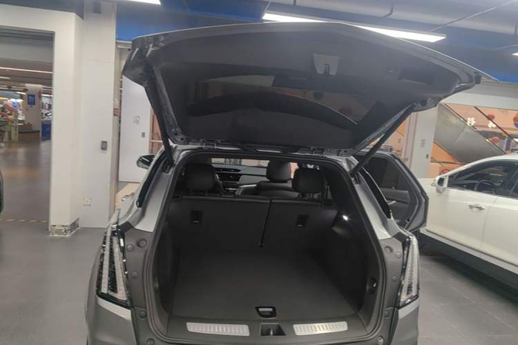 Used Cadillac XT5 2024 2.0T All-Wheel-Drive Luxury Version (Hummingbird Edition) Trunk