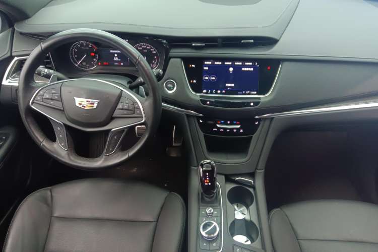 Used Cadillac XT5 2024 2.0T All-Wheel-Drive Luxury Version (Hummingbird Edition) Center Console