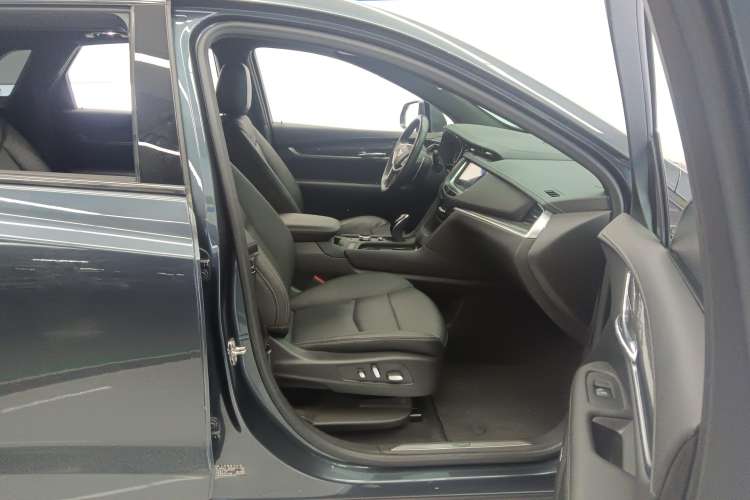Used Cadillac XT5 2024 2.0T All-Wheel-Drive Luxury Version (Hummingbird Edition) Right Front Seat