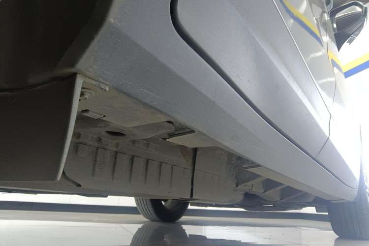Used Cadillac XT5 2024 2.0T All-Wheel-Drive Luxury Version (Hummingbird Edition) Right Side Sill
