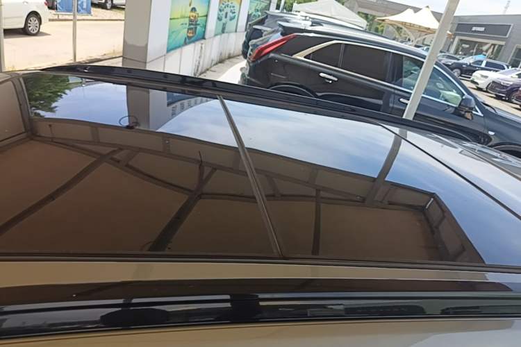 Used Cadillac XT5 2024 2.0T All-Wheel-Drive Luxury Version (Hummingbird Edition) Roof
