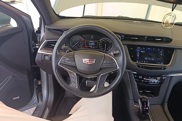 Used Cadillac XT5 2024 2.0T All-Wheel-Drive Luxury Version (Hummingbird Edition) Steering Wheel