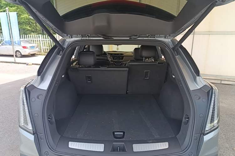 Used Cadillac XT5 2024 2.0T All-Wheel-Drive Luxury Version (Hummingbird Edition) Trunk