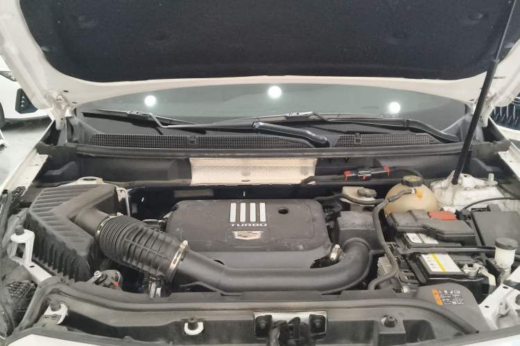 Used Cadillac XT5 2024 2.0T Two-Wheel Drive Fashion Edition Engine Bay