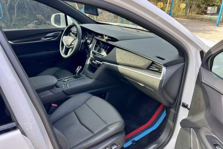 Used Cadillac XT5 2024 2.0T All-Wheel-Drive Luxury Version (Hummingbird Edition) Interior 3
