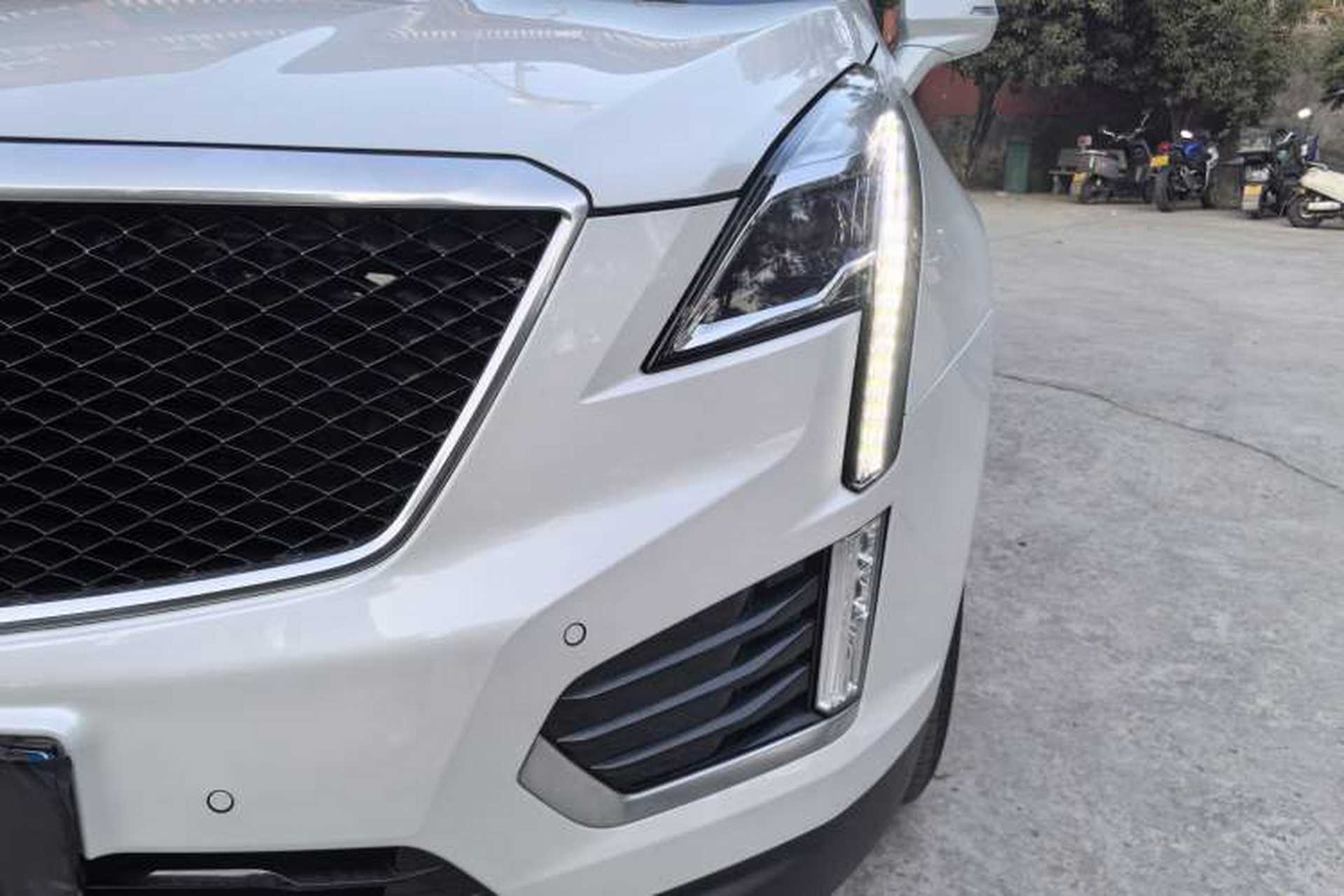 Used Cadillac XT5 2024 2.0T All-Wheel-Drive Luxury Version (Hummingbird Edition) Left Front Headlight